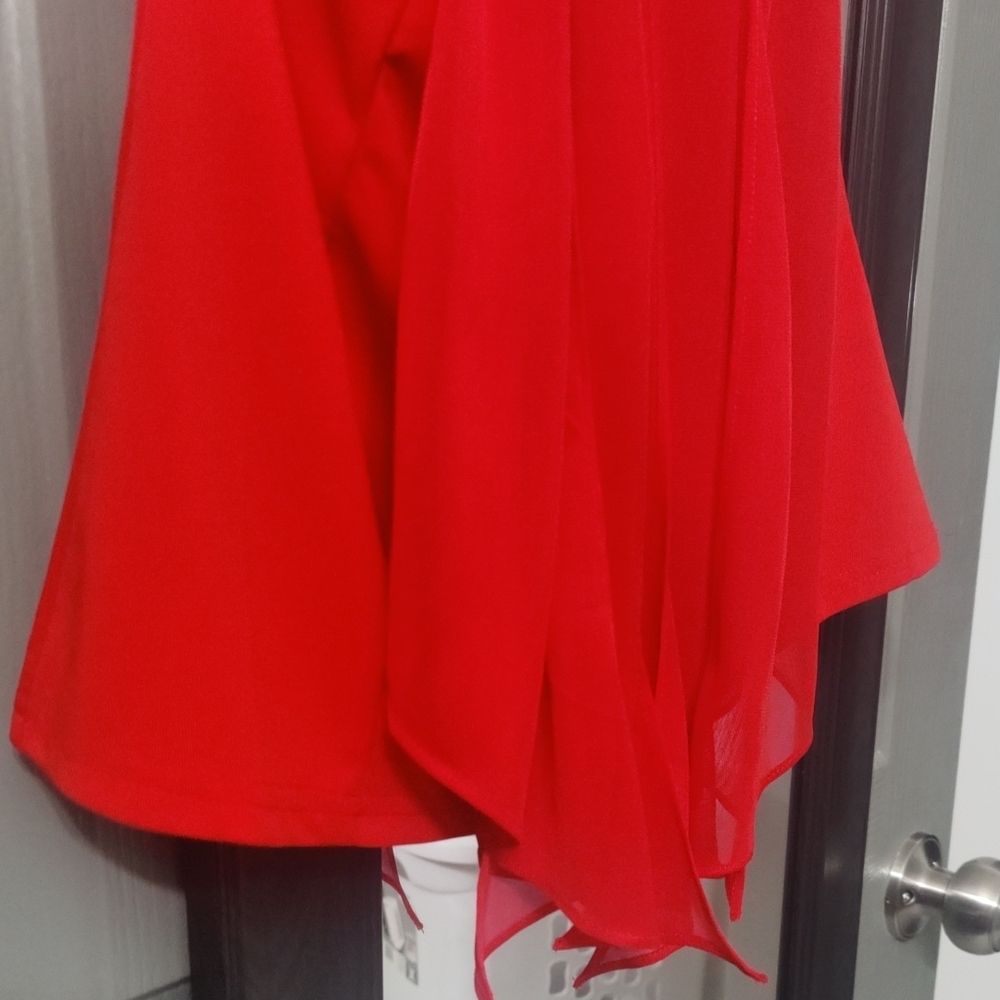 VENUS Vibrant Red Sleeveless Blouse W/ Fringe - Picture 6 of 7